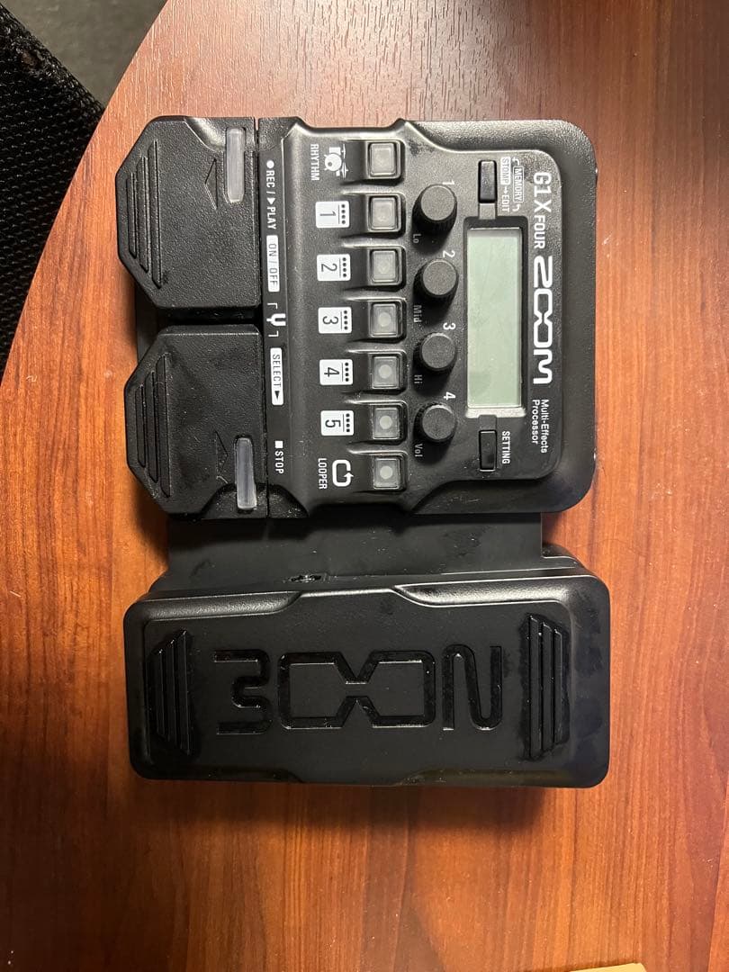 ギター Zoom g1xfour