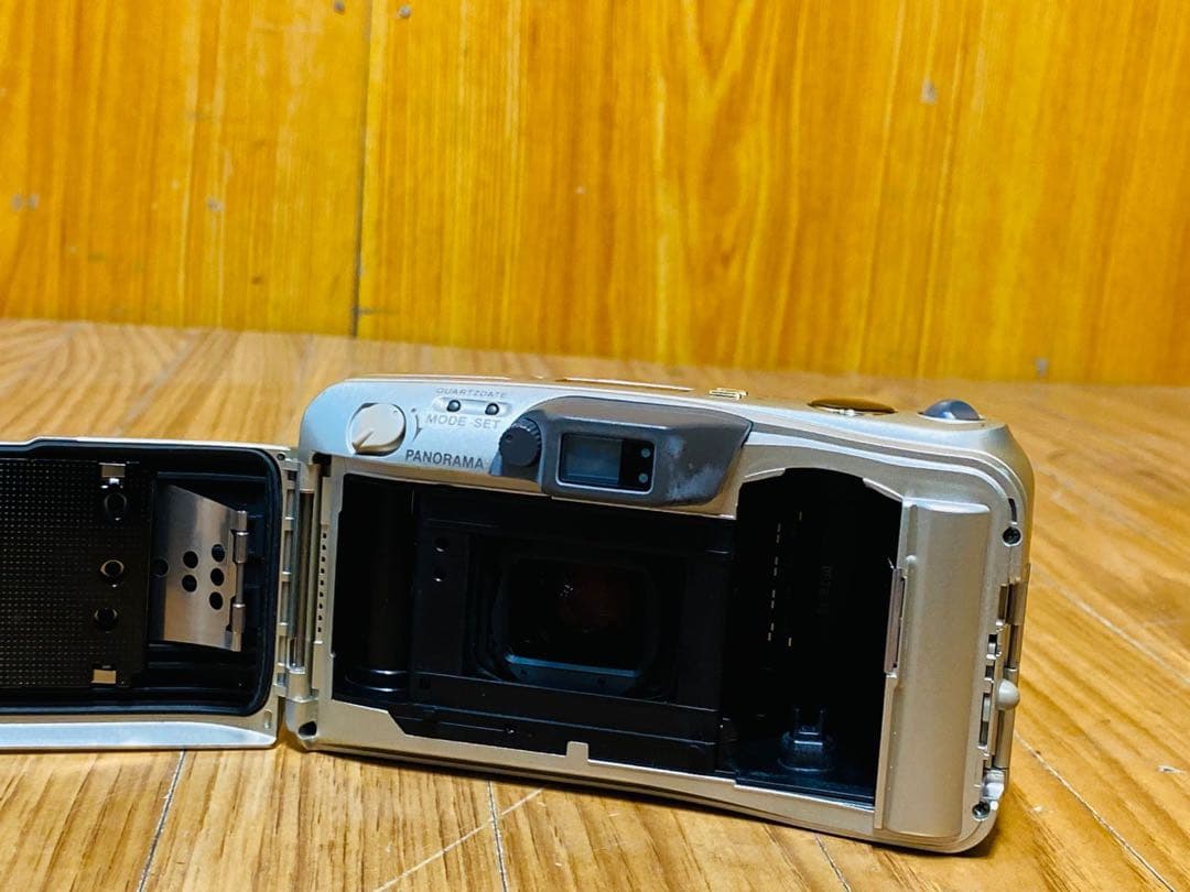 OLYMPUS μ (ミju:) ZOOM 140 VF デジタルカメラ