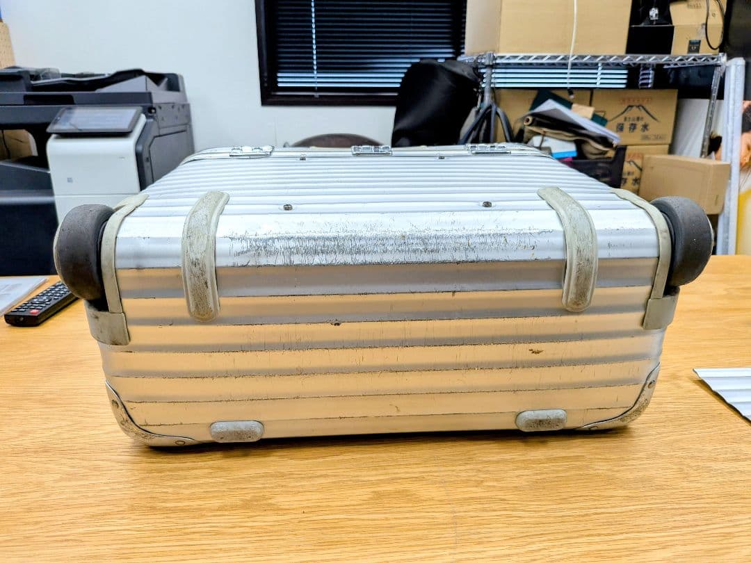 リモワパイロット37Lタスロック