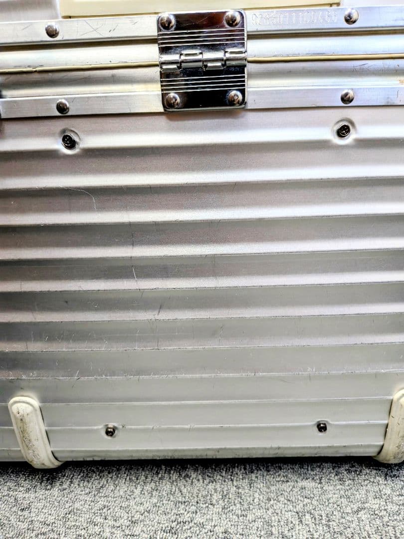 リモワパイロット37Lタスロック