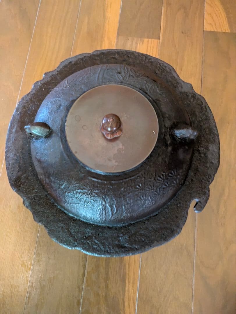鋳鉄製 茶釜 松竹梅