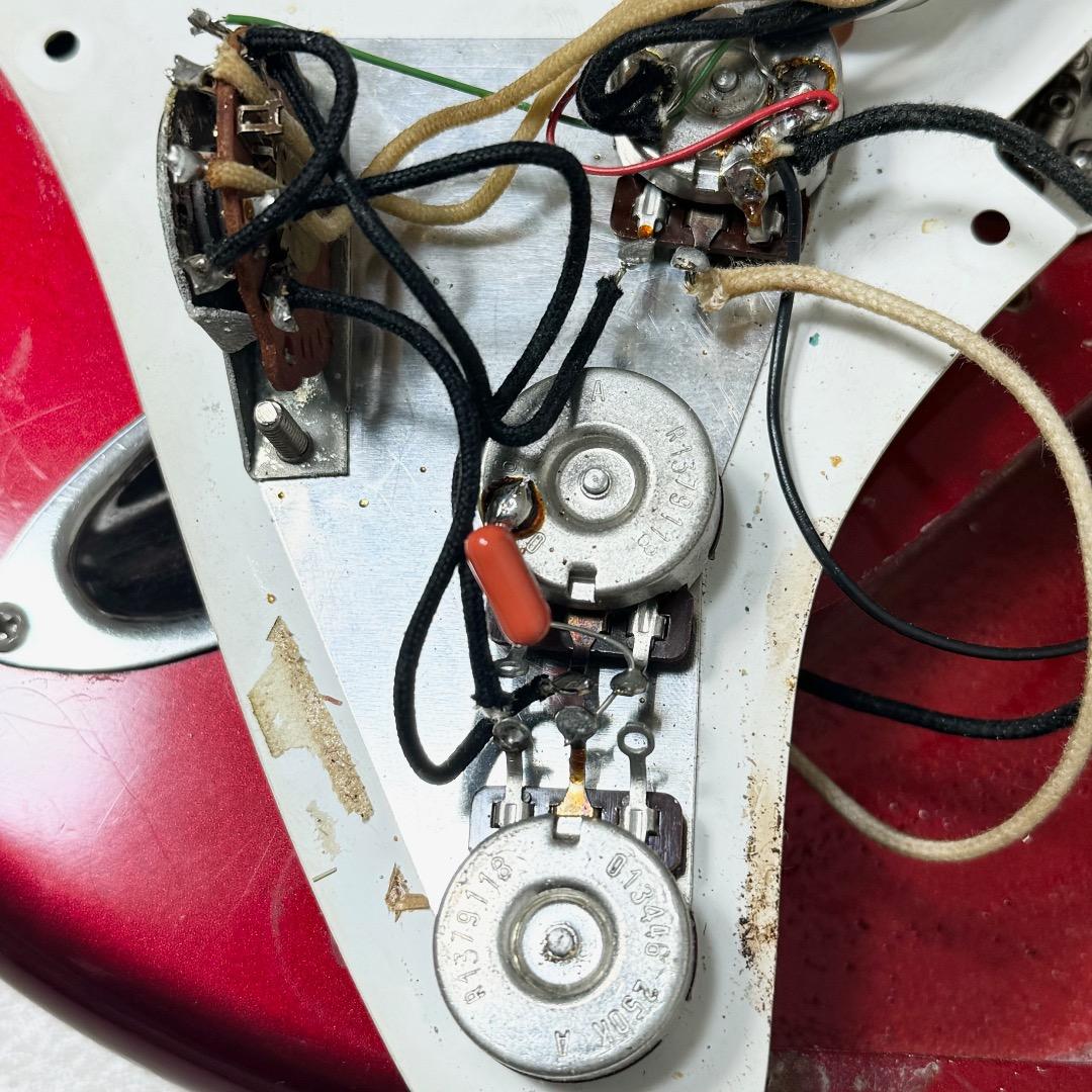 上位モデル Fender Japan ST57-95 ストラト ラッカー塗装