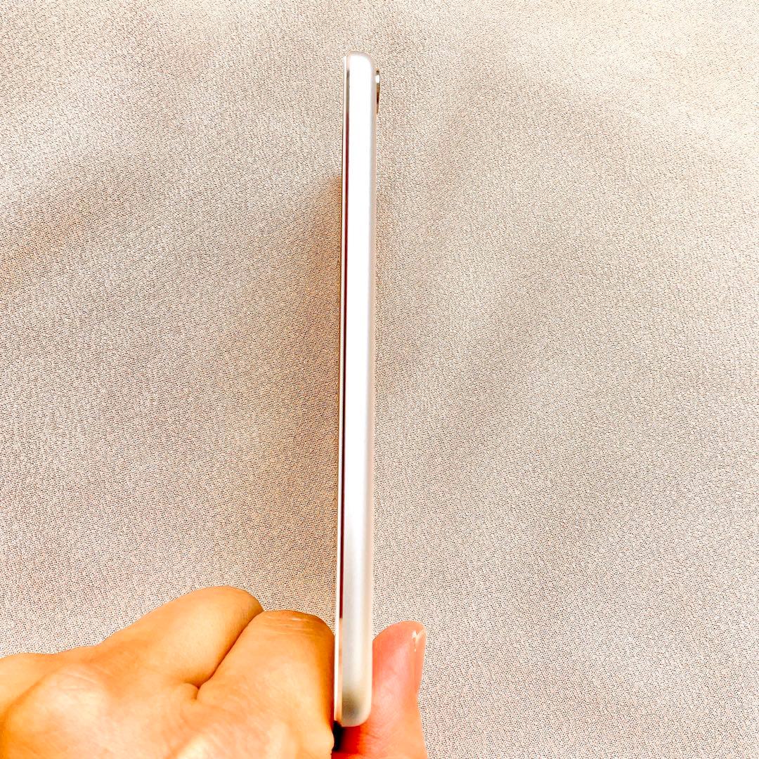 シルバー iPod touch 第6世代 128GB アイポッドApple本体E