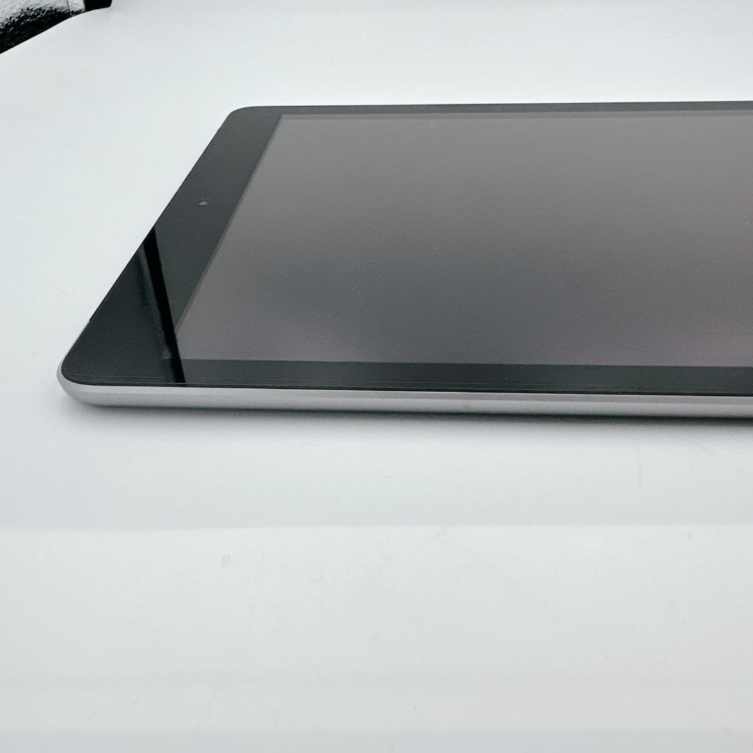 【美品】iPad 5 SIMフリー 32GB スペースグレイ 本体のみ