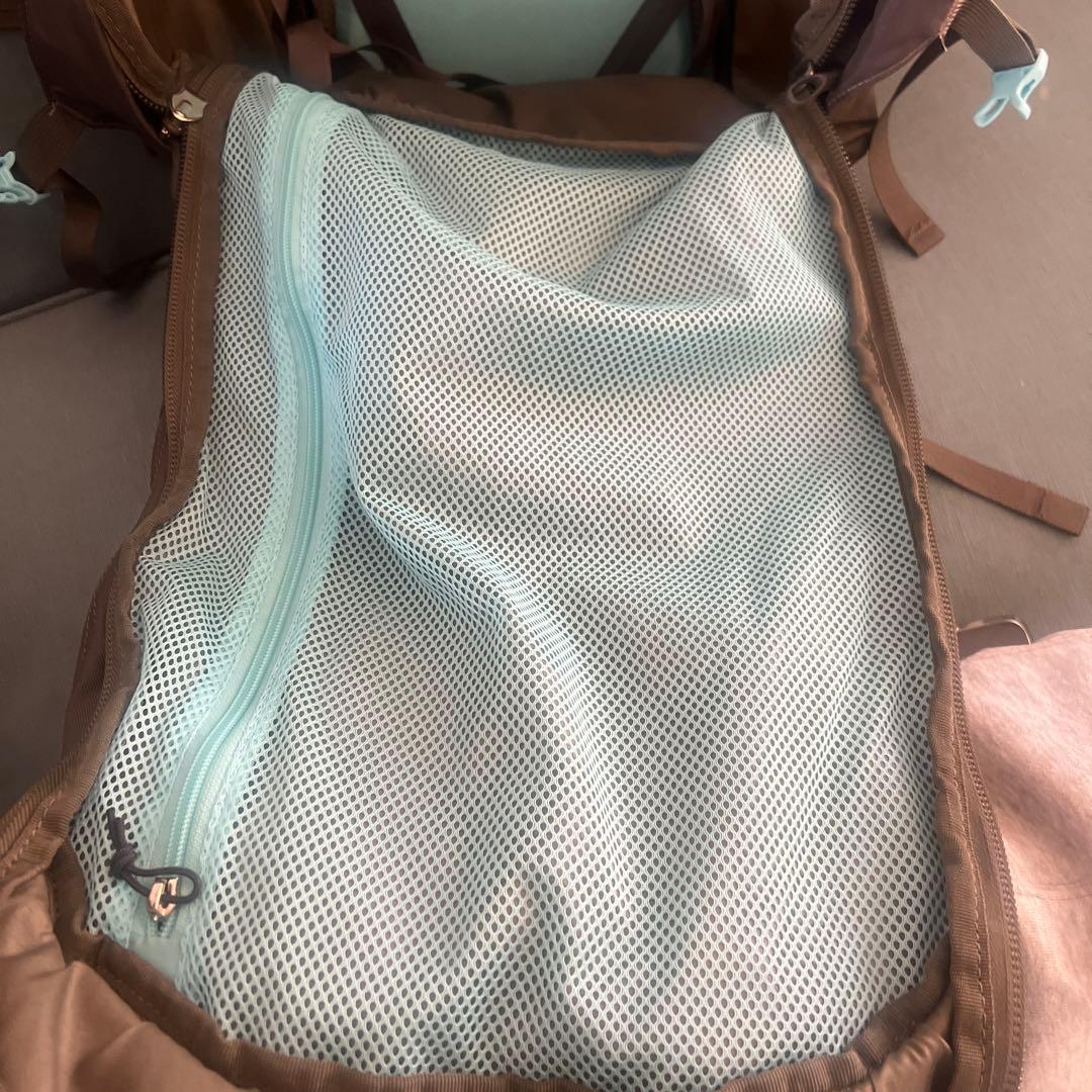 OSPREY バックパック グレーカーキ