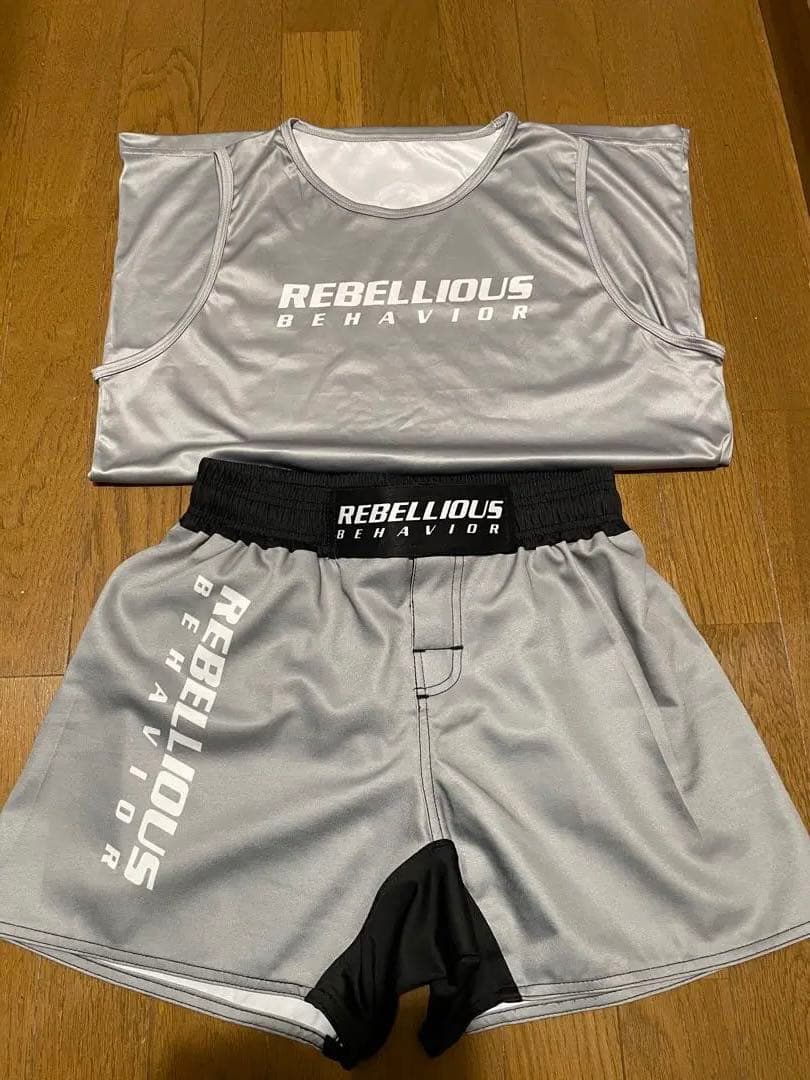 REBELLIOUS BEHAVIOR トレーニングウェア セット
