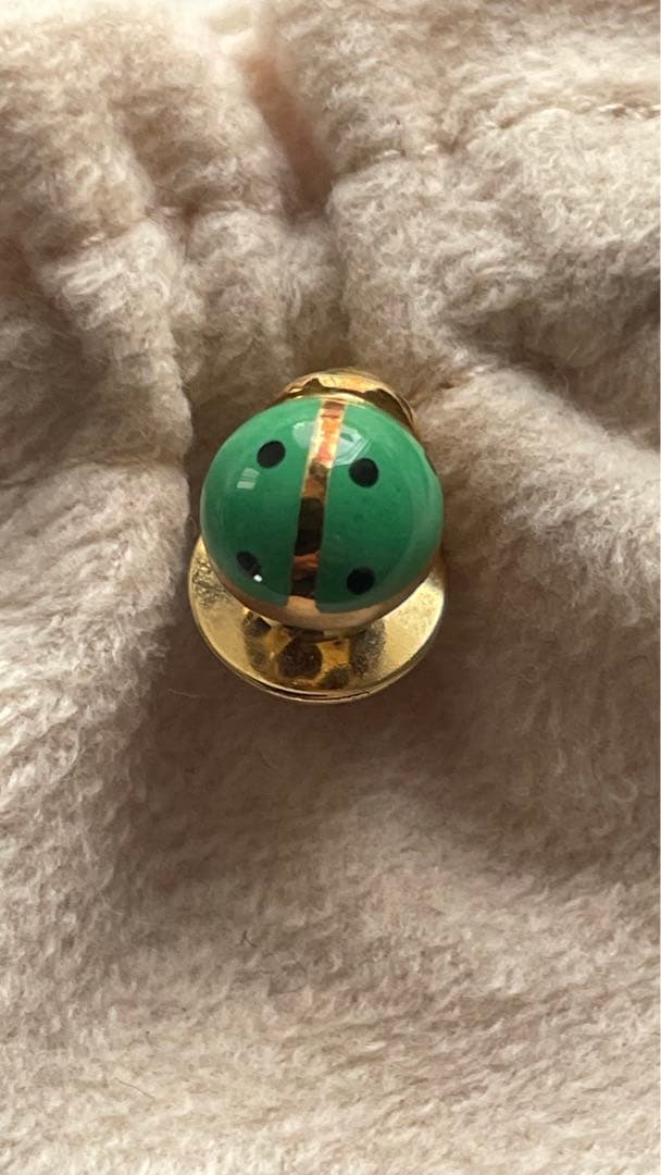 パスクワレブルーニ　K１８・エナメル　ピンブローチ　ネクタイピン　テントウムシ