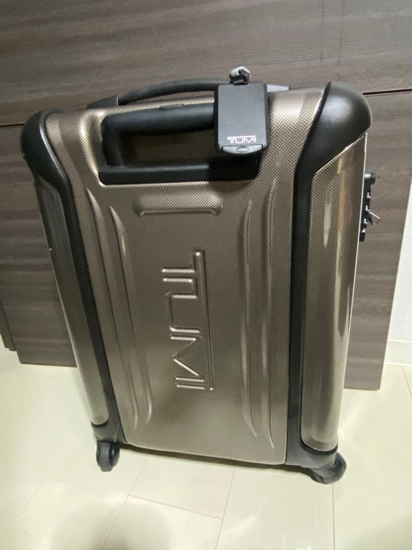 【正規品/新品未使用】TUMIキャリーケース カーボン　ゴールド