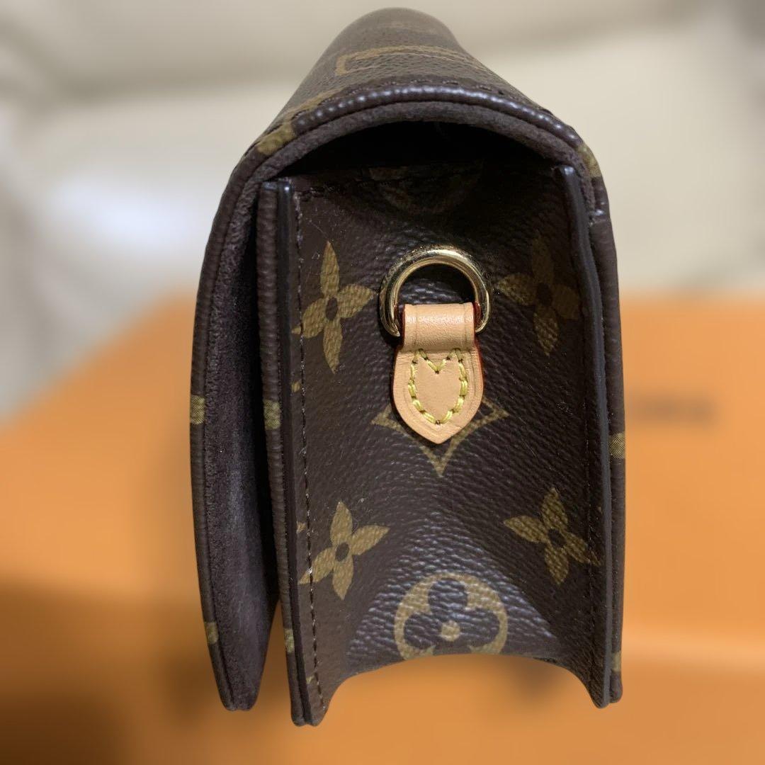 ⭐︎　LOUIS VUITTON ウォレットオンチェーン リリー