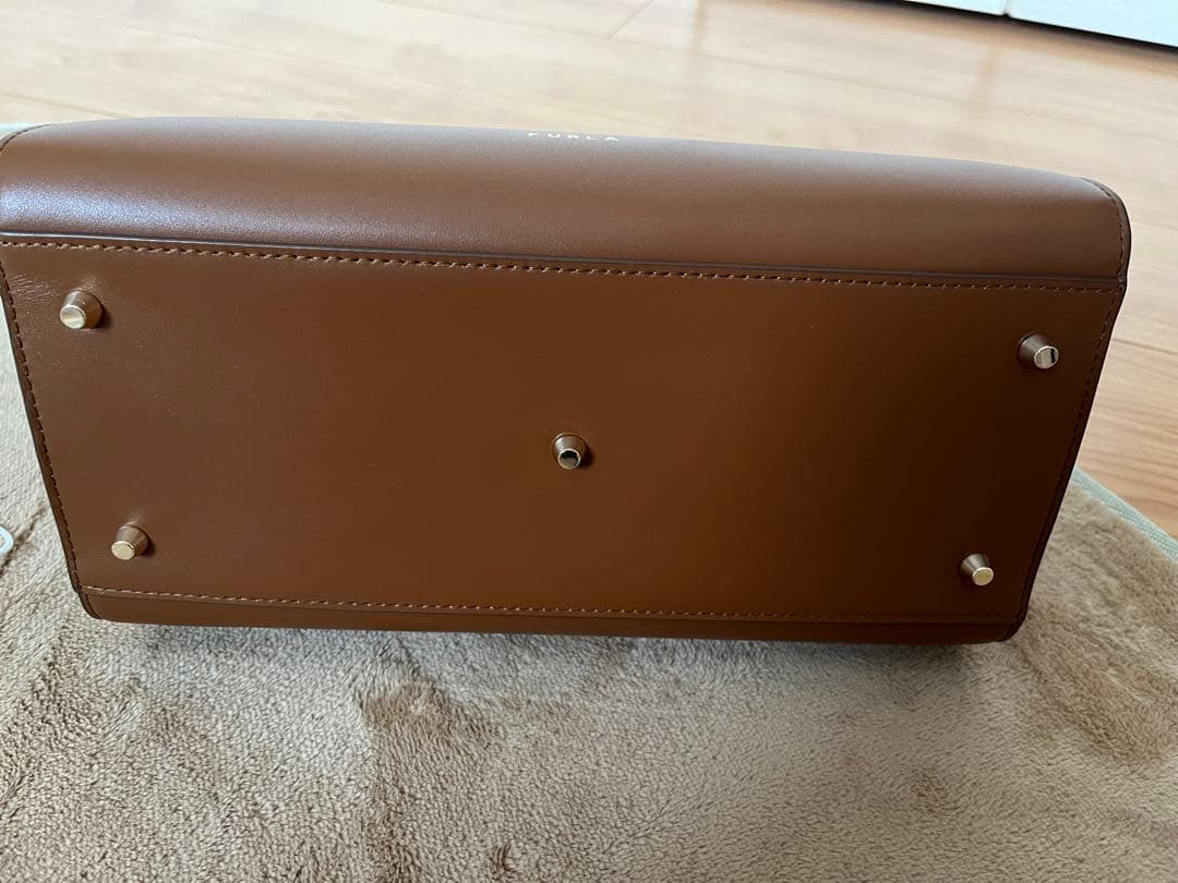 yuuです　FURLA ジェネシ