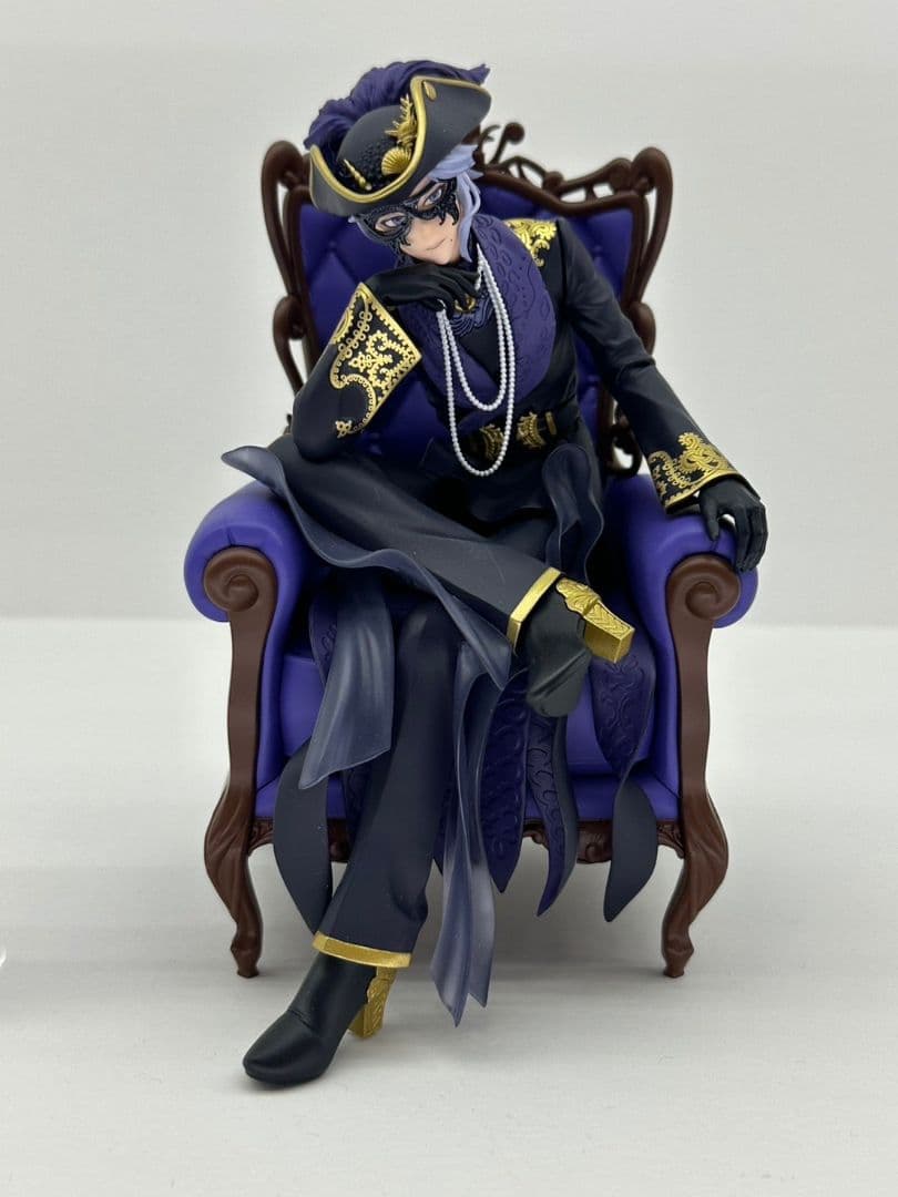 【新品未開封】ツイステ アズール フィギュア グロリアス・マスカレード