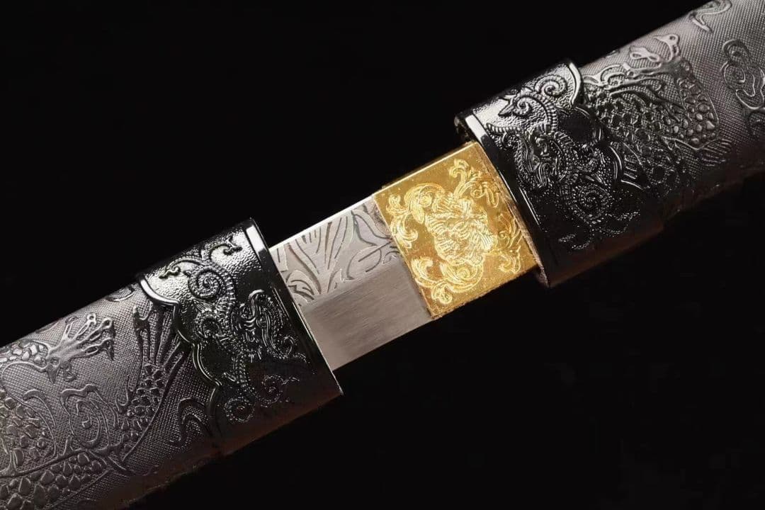 武具　刀装具　日本刀　模造刀   居合刀  竜紋