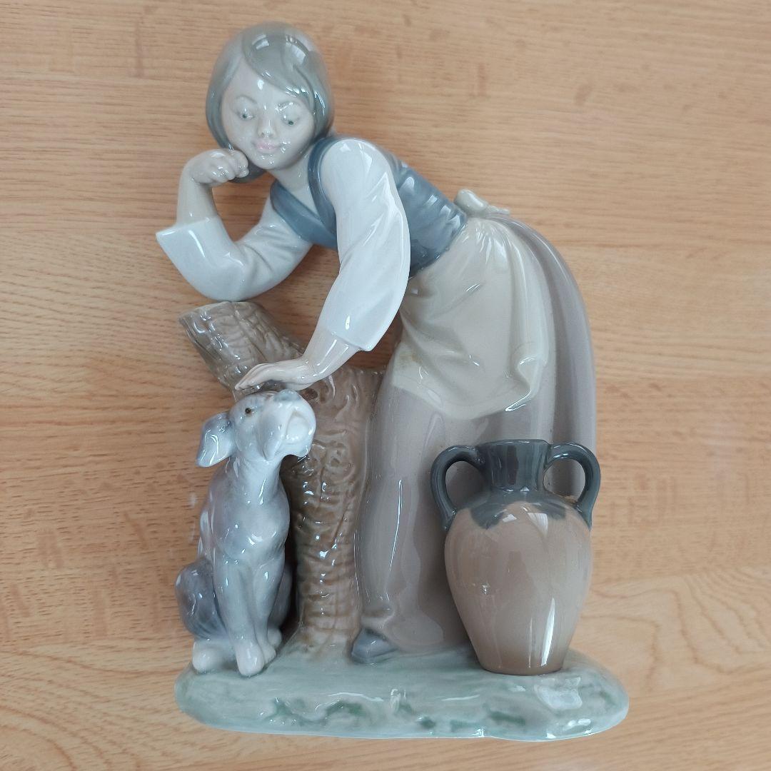 絶版LLADRO リヤドロ No.1246『おとなしくしてね』