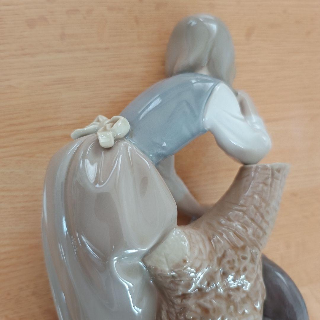 絶版LLADRO リヤドロ No.1246『おとなしくしてね』