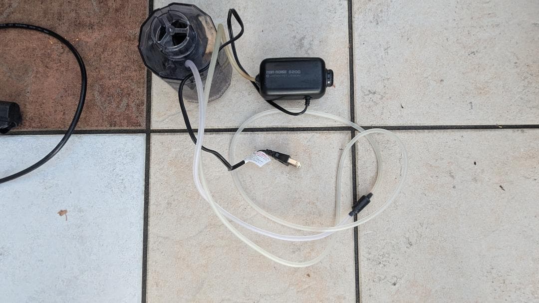 中古　水槽90センチ　ポンプ等