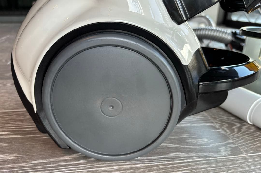 【中古】SHARP ＊ 掃除機 ＊ EC-CT12 ＊ サイクロン＊2023年製