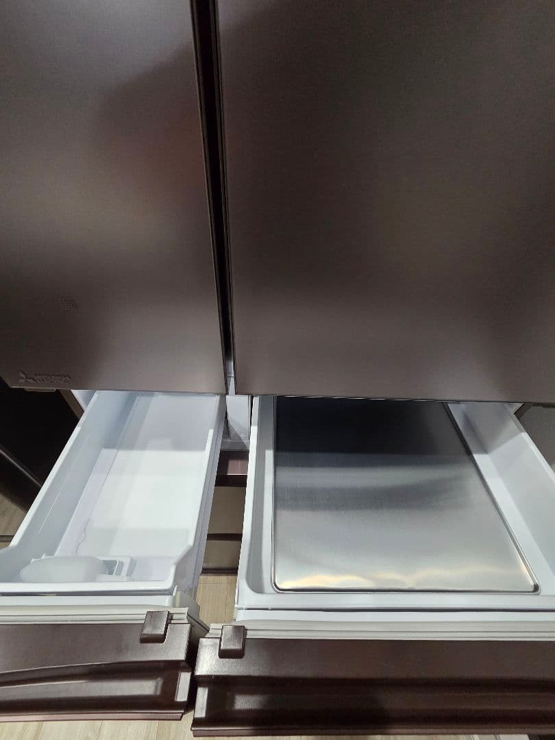 三菱電機　冷蔵庫700l　MR-WXD70G-XT1　2022年製