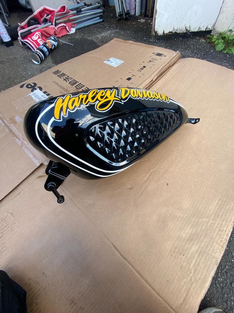 スポーツスター　ハーレー　ダイヤモンドカスタムタンク　3.3ガロン　凹凸柄