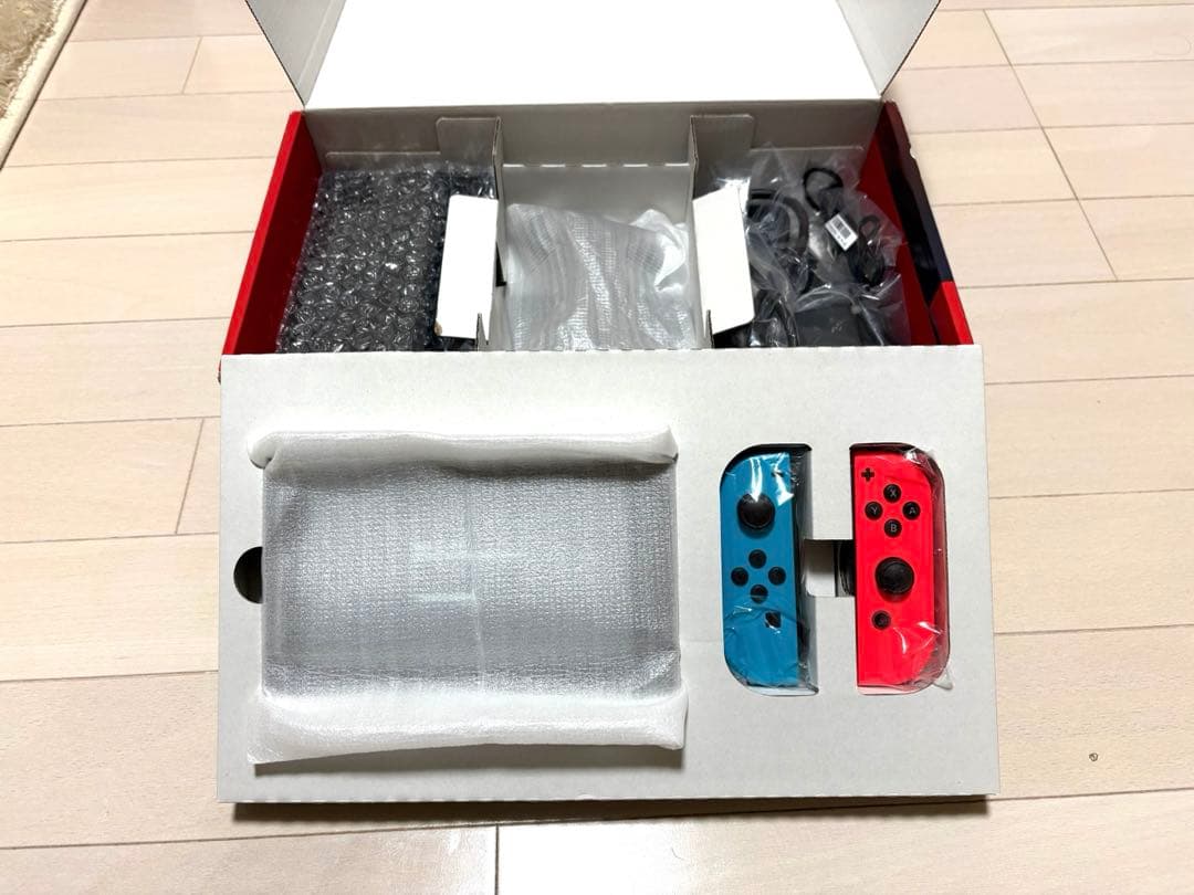 Nintendo Switch本体＋保護フィルム