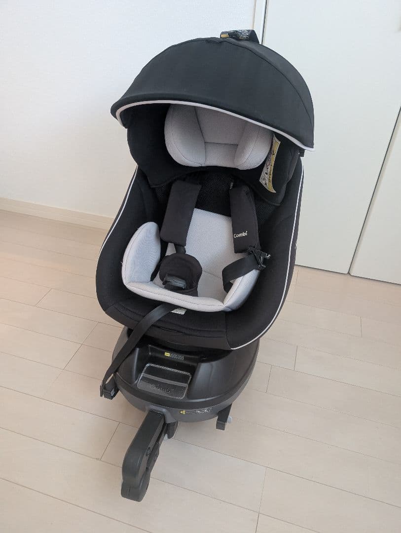 チャイルドシート combi クルムーヴスマート isofix