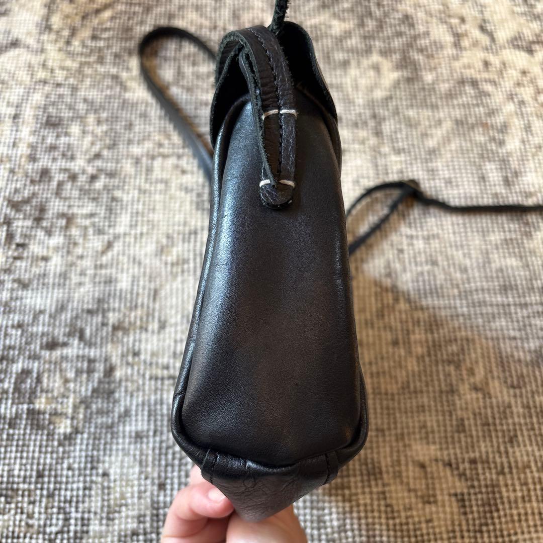 Encachette アンキャシェット　レザーポーチショルダー