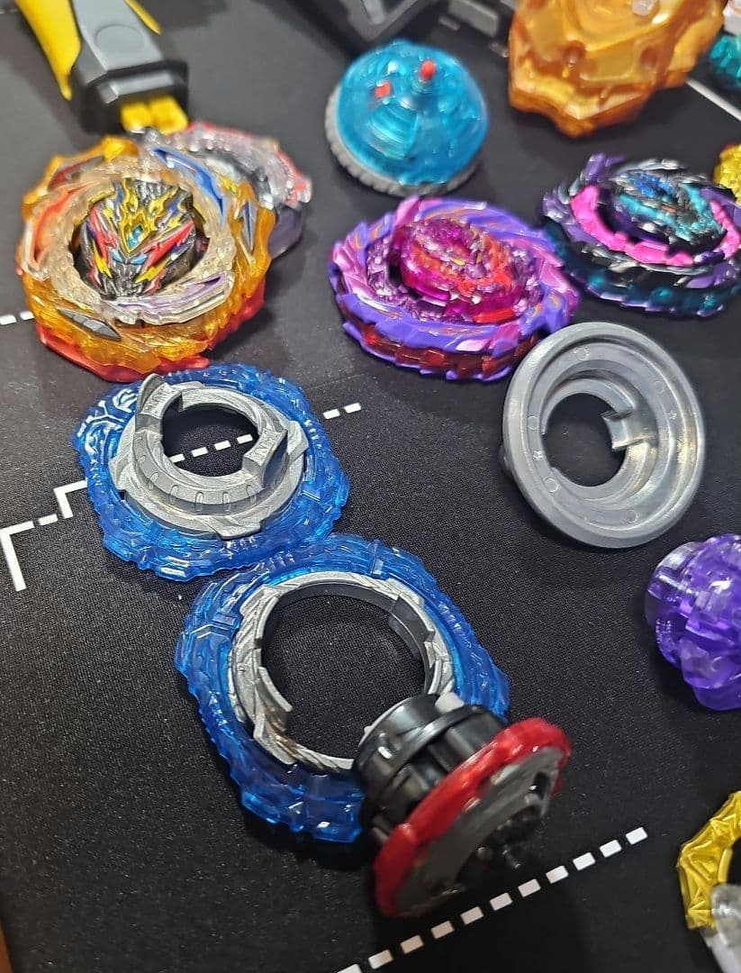 【引退品】ベイブレードバースト ロアバハムート/ダイナマイトベリアル聖王ver等