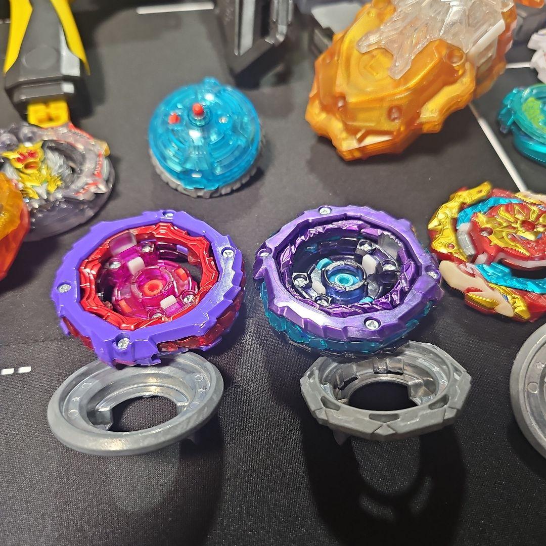 【引退品】ベイブレードバースト ロアバハムート/ダイナマイトベリアル聖王ver等