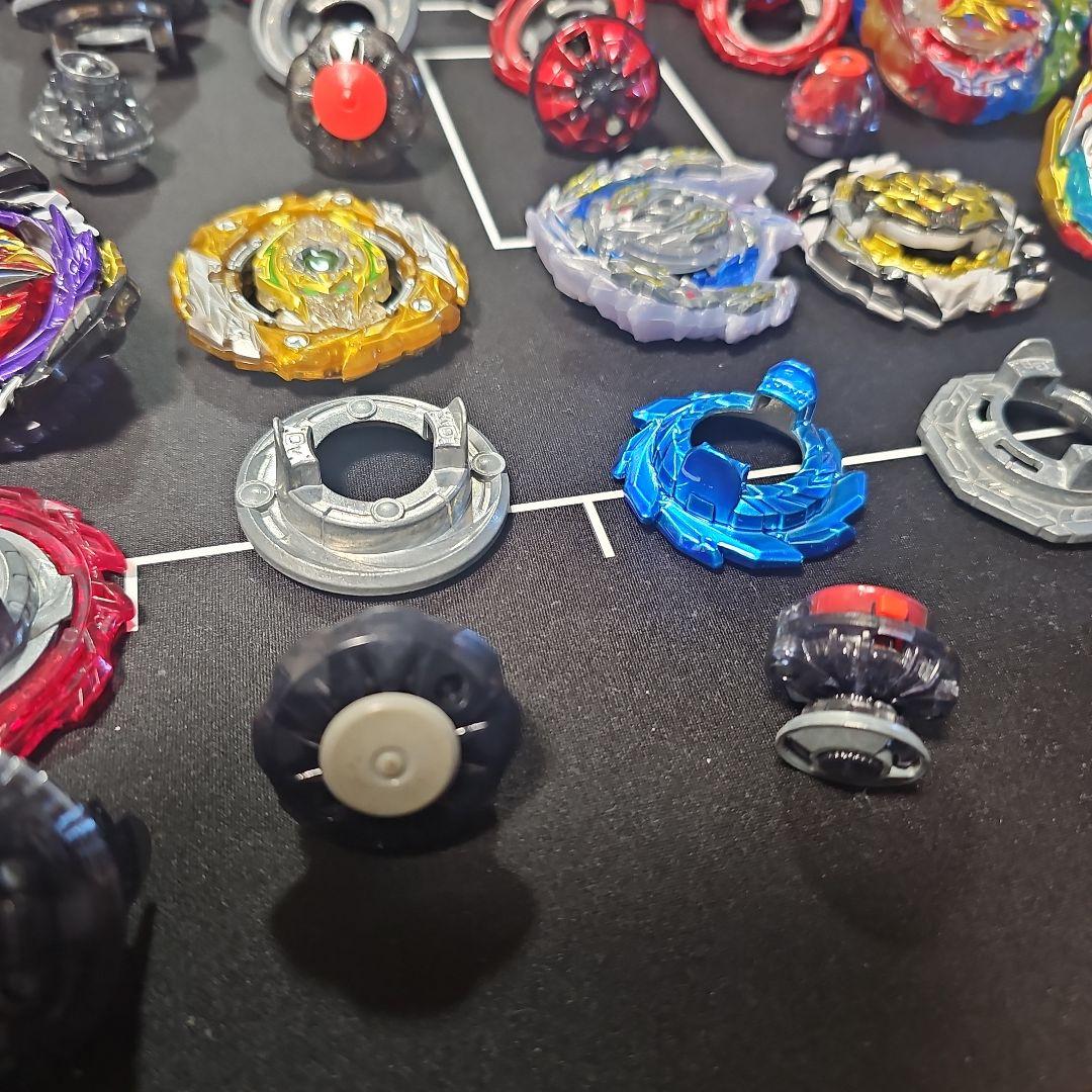 【引退品】ベイブレードバースト ロアバハムート/ダイナマイトベリアル聖王ver等