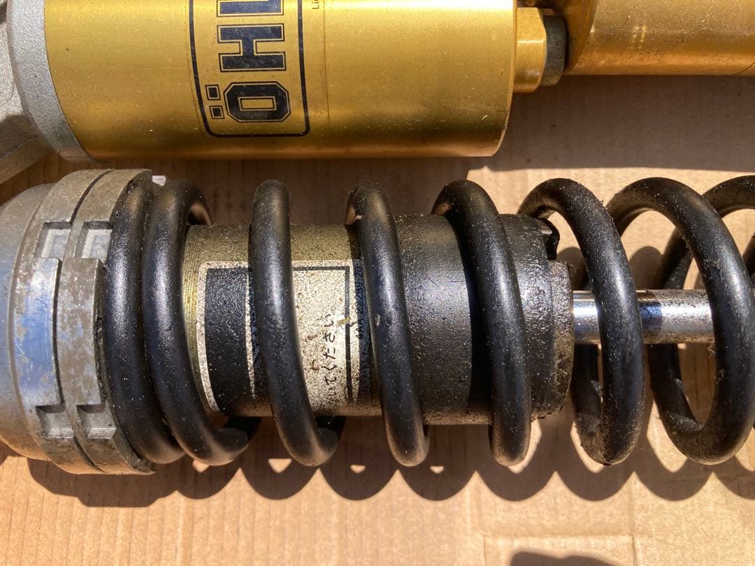 オーリンズ サスペンション 2個セット