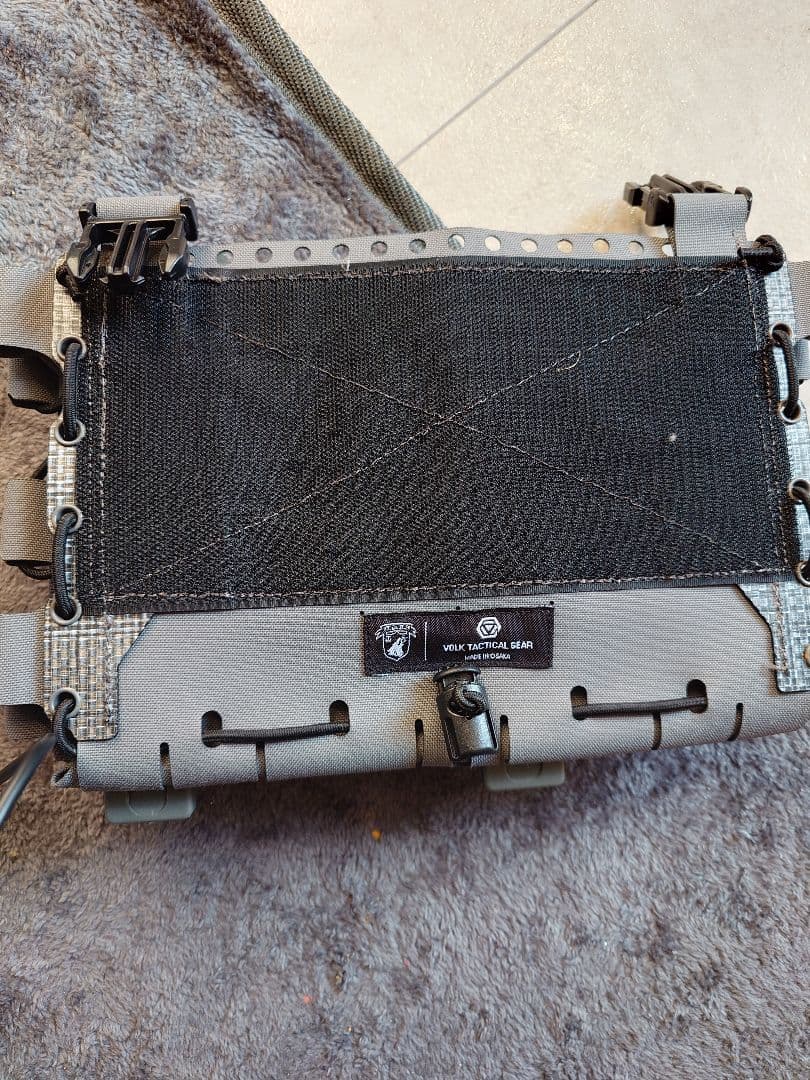 VOLK TACTICAL GEAR プラカード