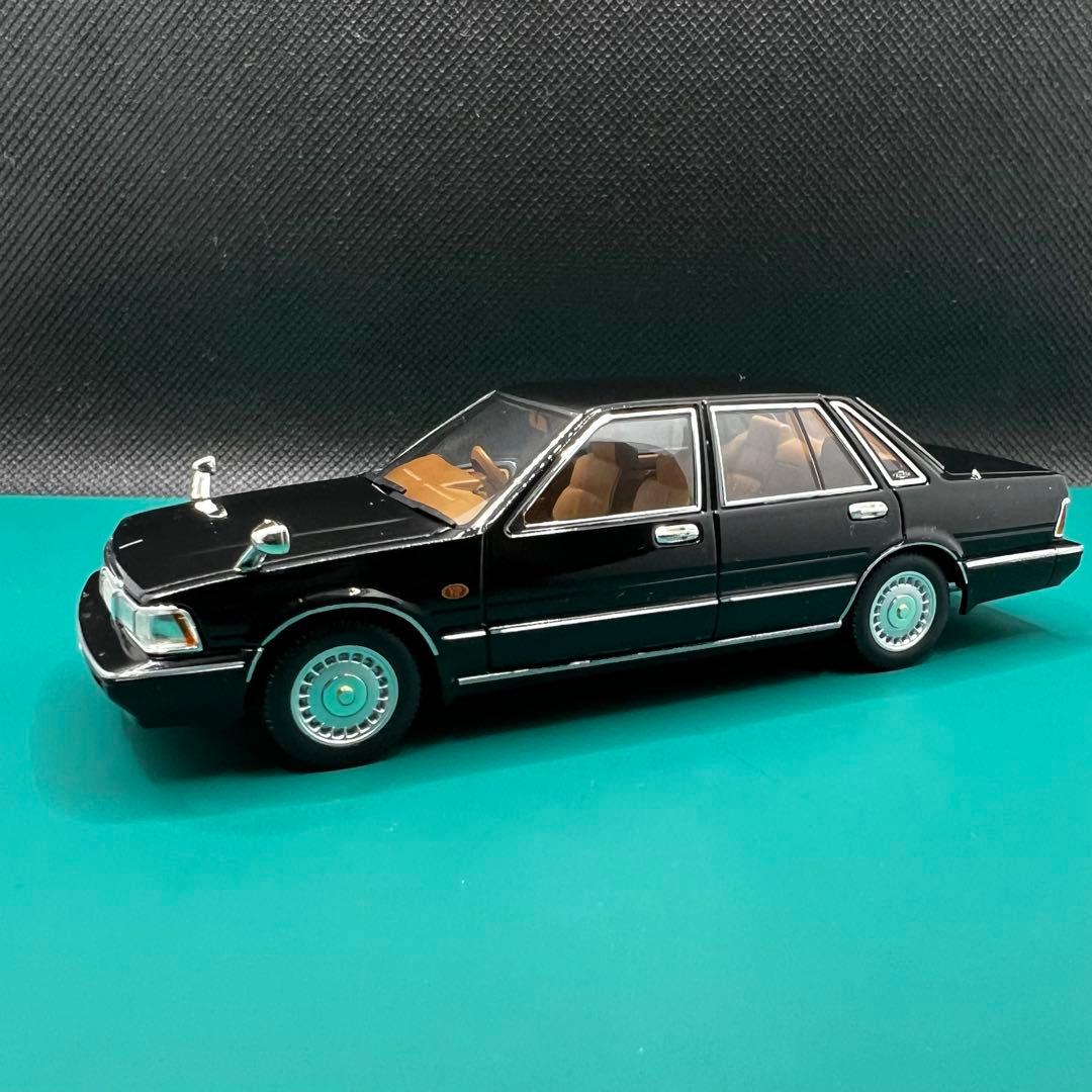 セドリック　トミカリミテッドヴィンテージ ネオ　LV-N43 18a 黒ブラック