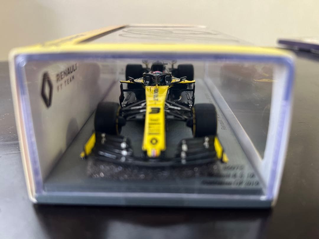 F1 Renault RS19 2019年ダニエルリカルド直筆サイン入り1:43