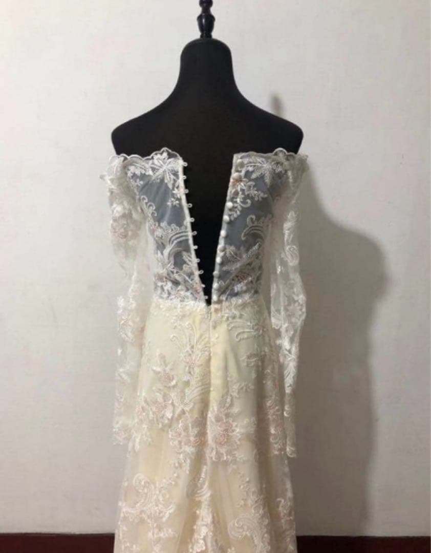 ウェディングドレス アイボリー レース オフショルダー ドレスプロダクション