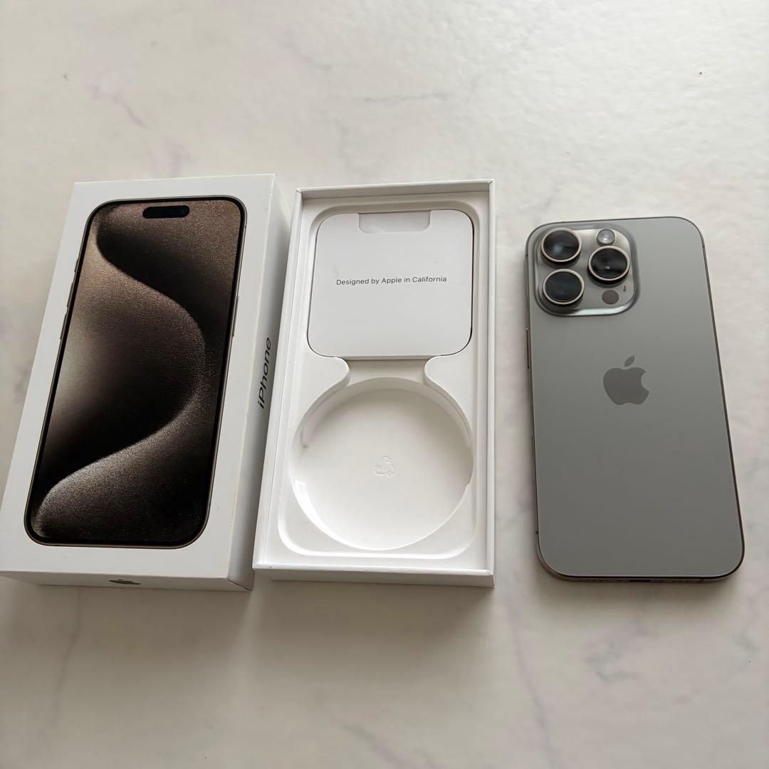 Apple iPhone 15 pro ナチュラルチタニウム 128GB 93%