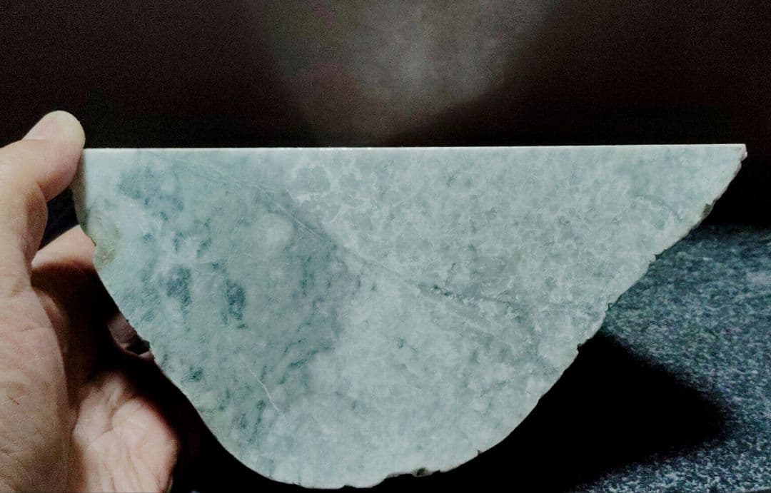 ★翡翠原石★糸魚川硬玉【小滝・川ズレ・転石カット3.6kg】