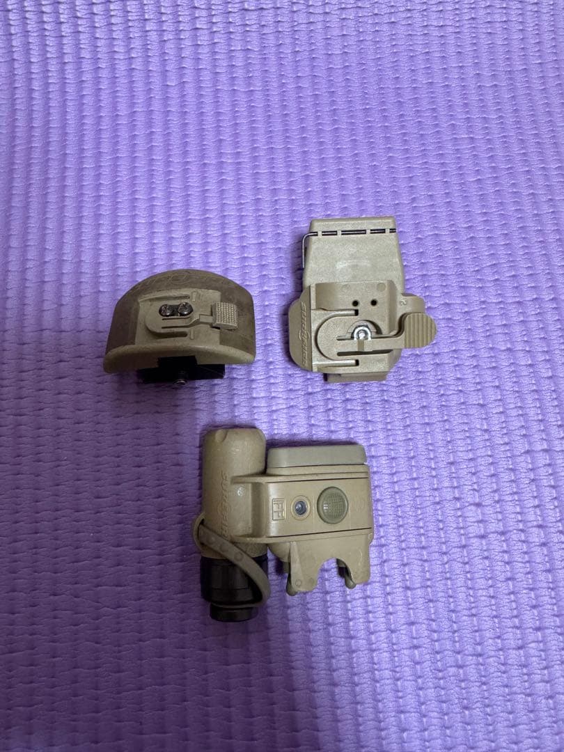 実物SUREFIREシュアファイア HL1ヘルメットライト / フラッシュライト