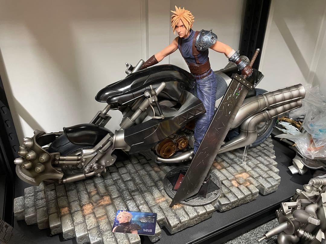 FF7ファイナルファンタジークラウドガレージキットスタチュー絶版希少在庫海外限定