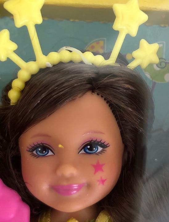 新品。アメリカで購入、バービー人形。ちびっ子勢揃い遊園地2012年。かわいい❤️