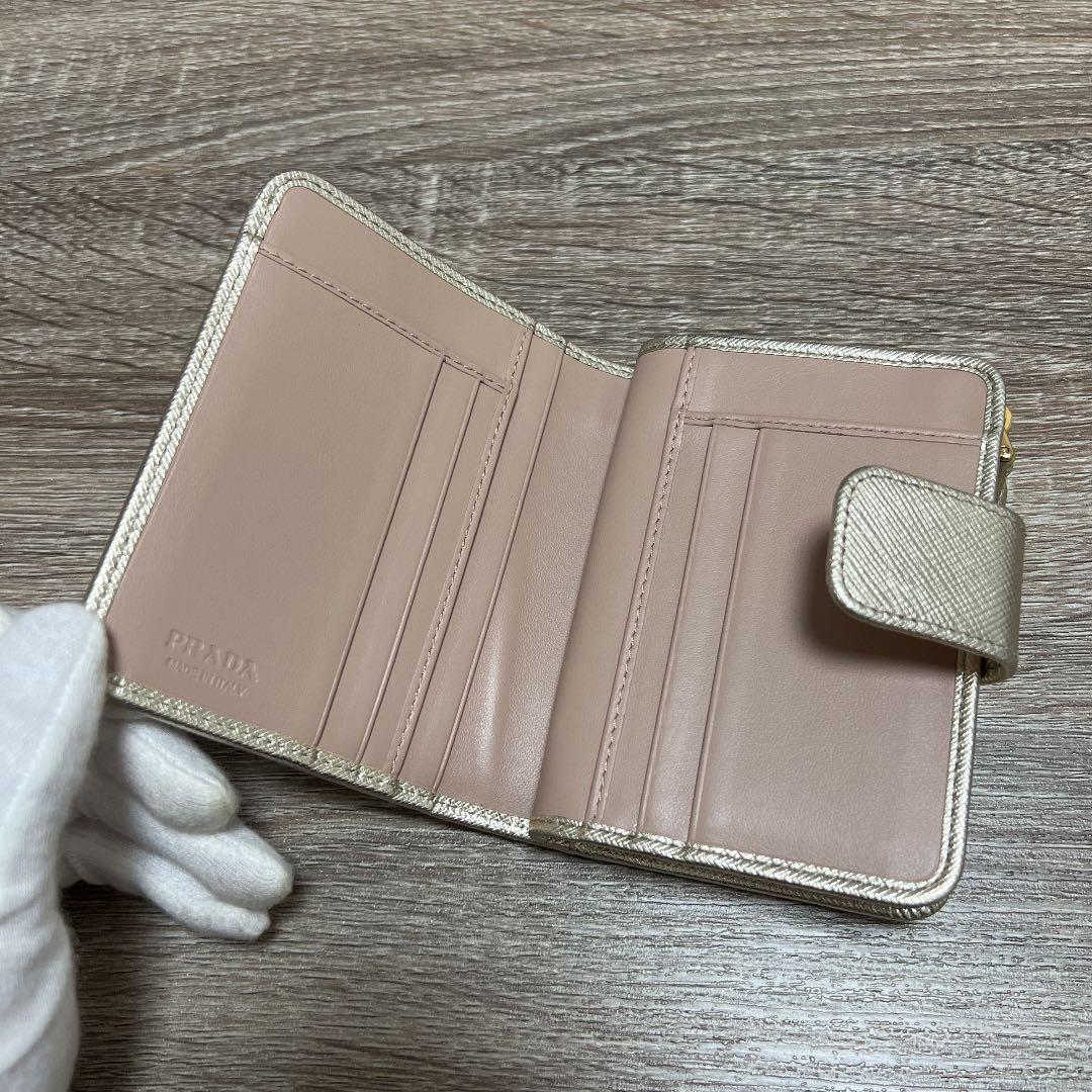 美品　プラダ　リボン　二つ折り財布　コンパクトウォレット　レザー