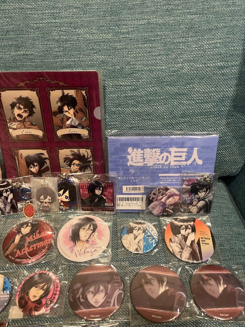 進撃の巨人　ミカサ　缶バッジ　wit studio まとめ売り