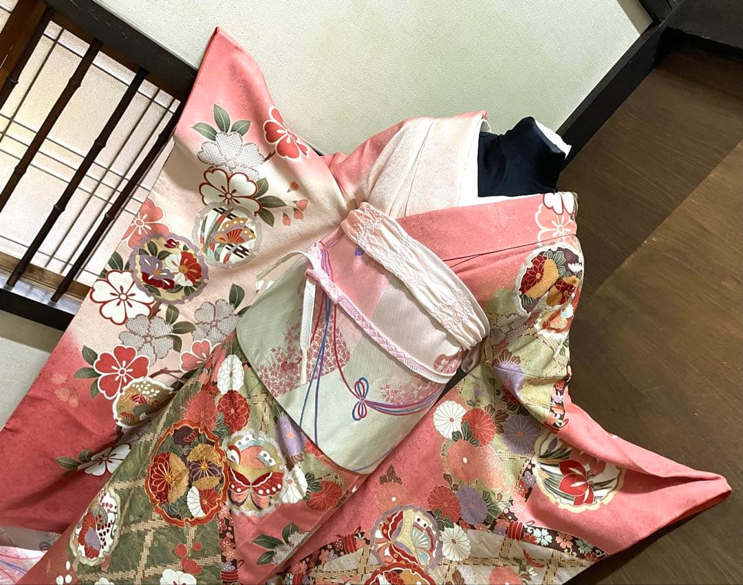 振袖 フルセット6点サイズS〜M 駒刺繍　雪輪花蝶文　金彩　正絹