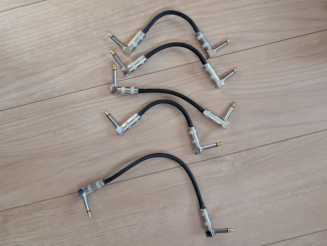 送料無料　ギターエフェクター　パワーサプライ　パッチケーブル　BOSS ZOOM