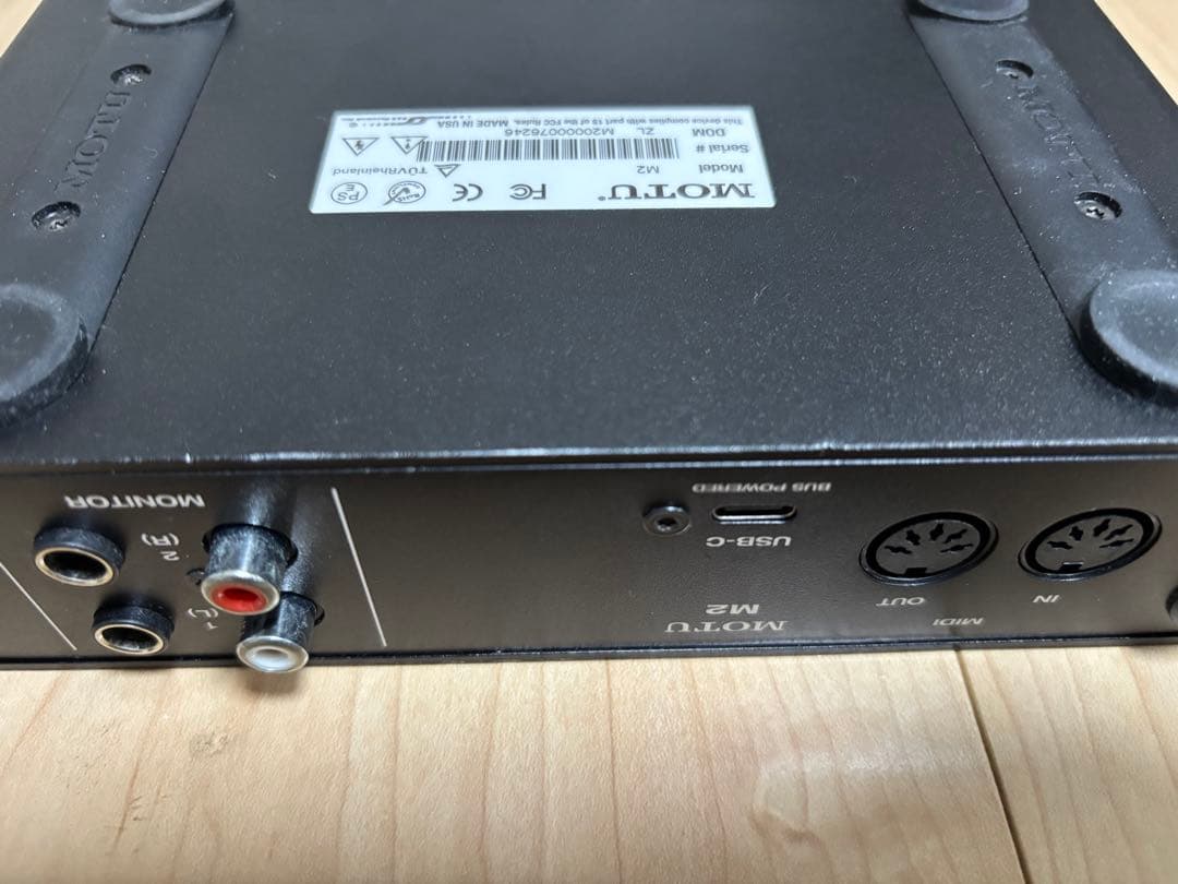 MOTU M2 USBオーディオインターフェイス