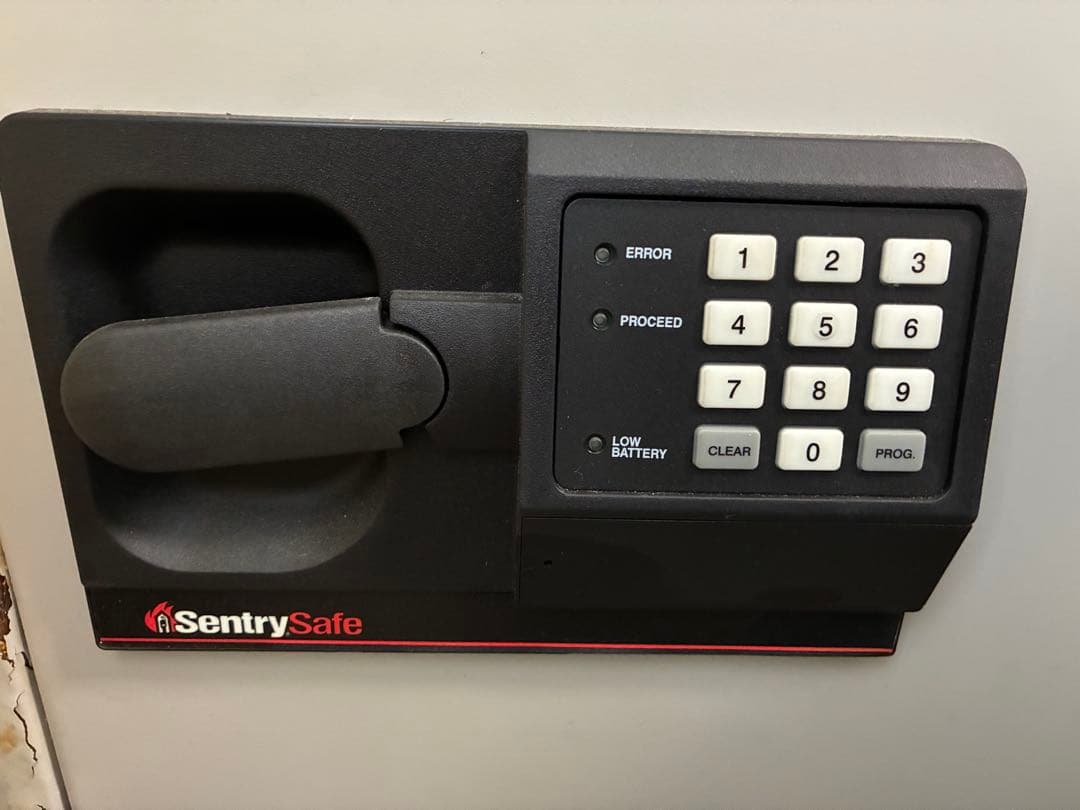 SentrySafe SB5560 テンキー式金庫 57kg