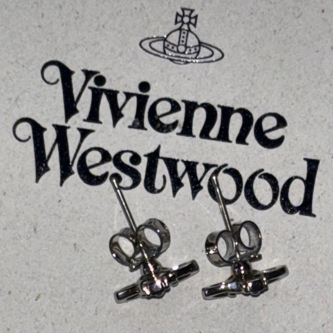 Vivienne Westwood ナノソリティアピアス