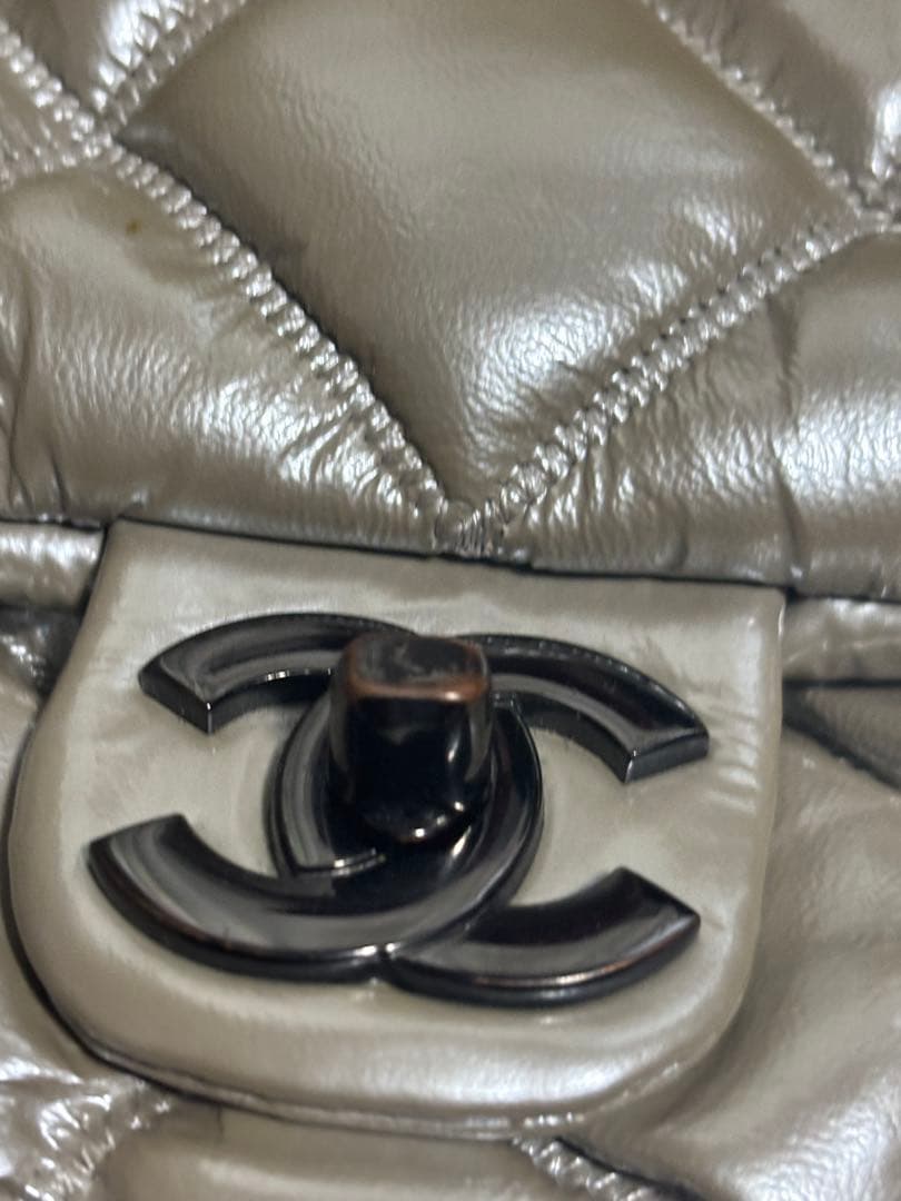 CHANEL ベージュ キルティングショルダーバッグ