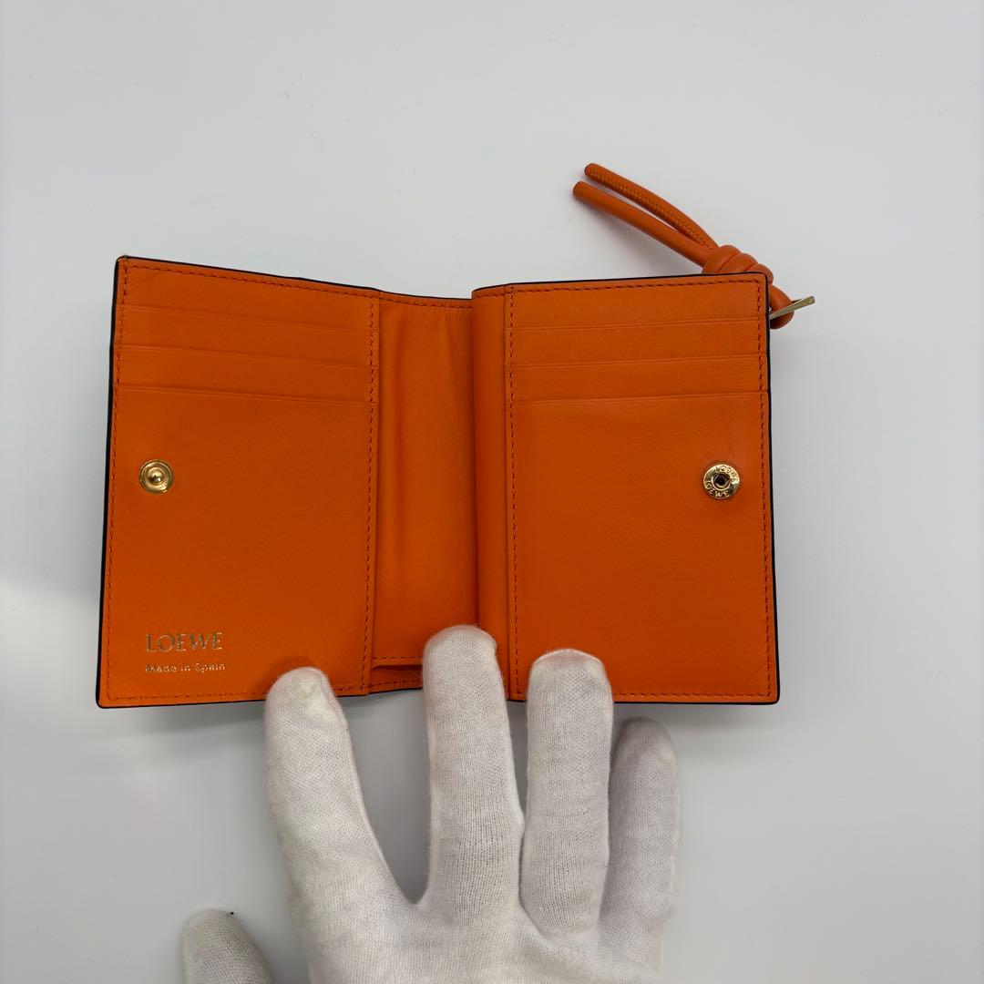 ロエベ　ノット コンパクトウォレット　レザー　ブラック　黒　オレンジ　スペイン製