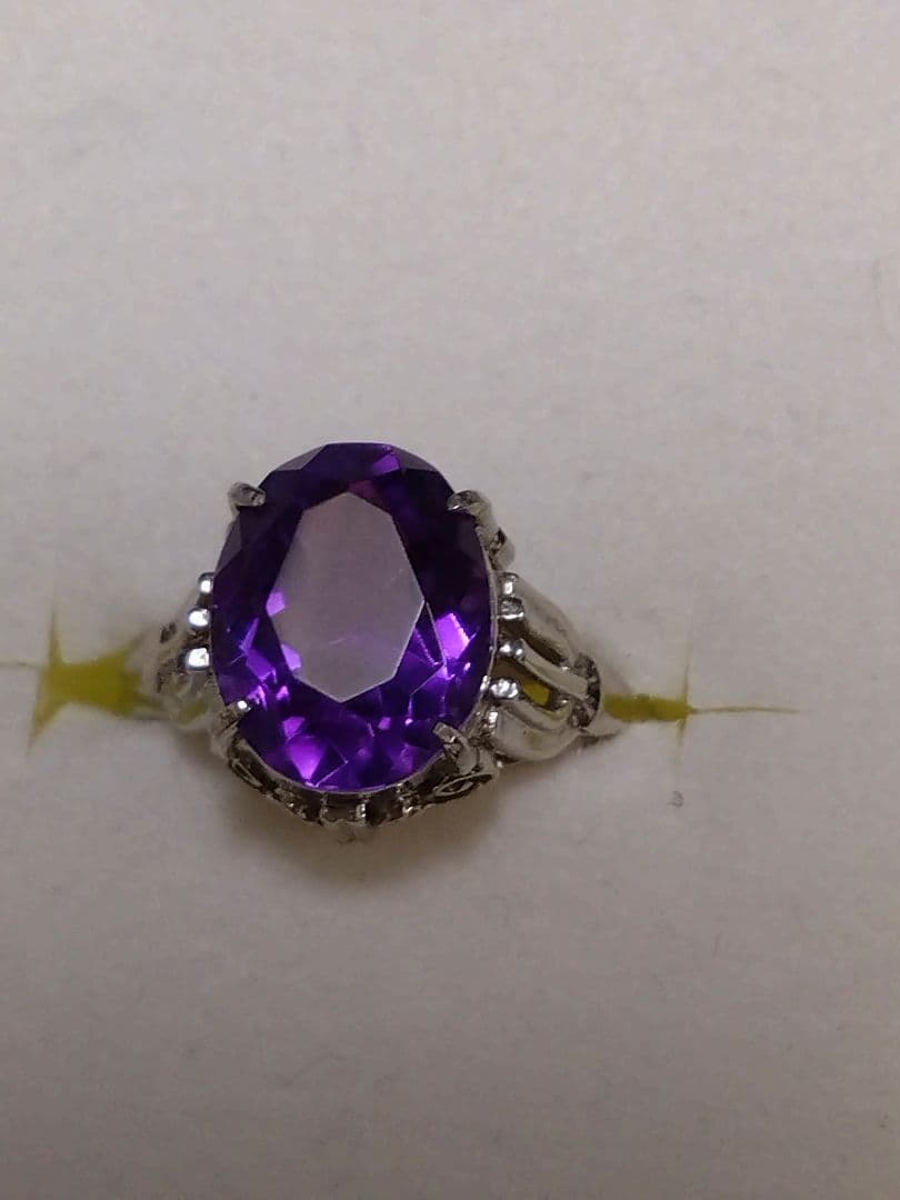 プラチナ900 紫色オーバルリング
