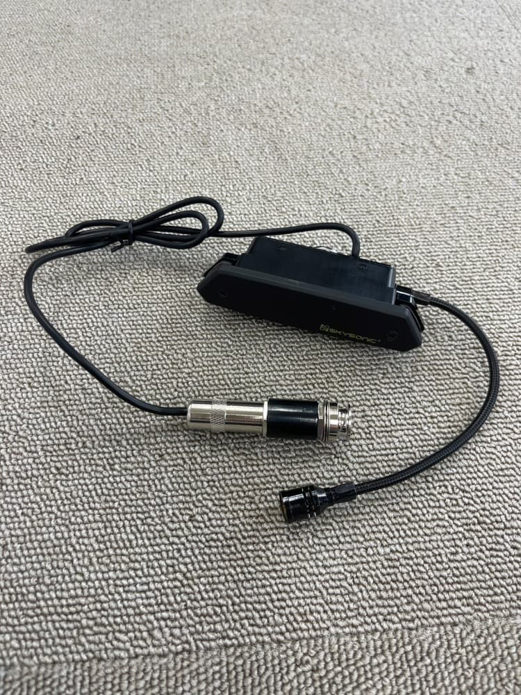 【値引き】Skysonic ギターピックアップブラック 演奏