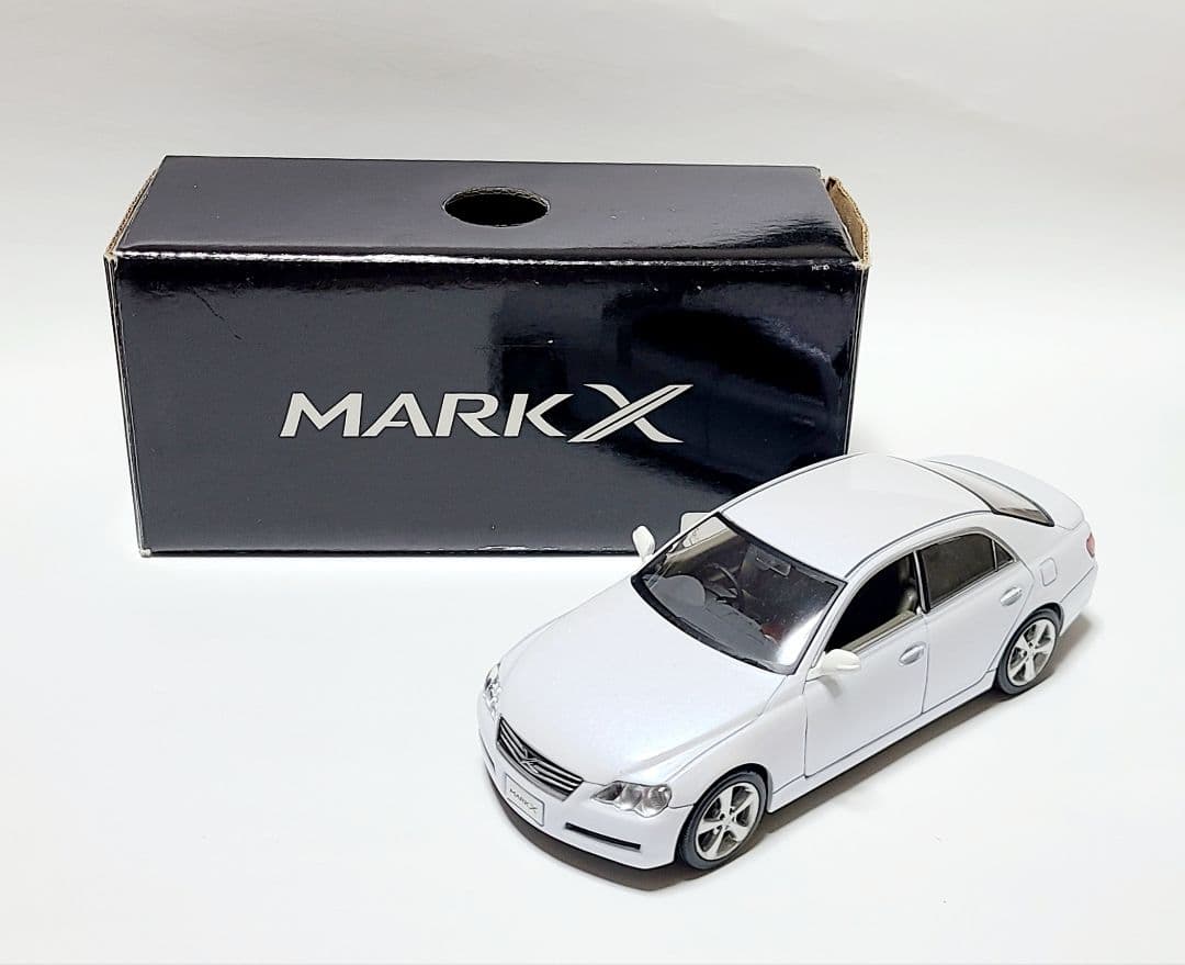 トヨタ 120系マークX カラーサンプル